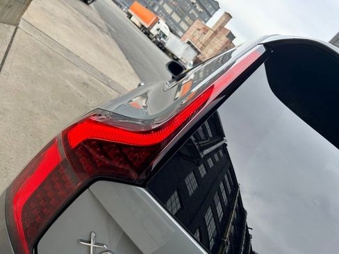 Certified 2025 Volvo XC90 B5 Plus image 12