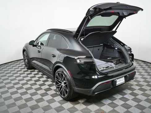 New 2026 Porsche Macan 4 Electric AWD/4WD image 34