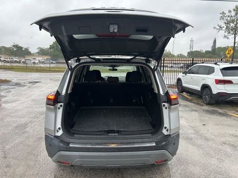 Used 2021 Nissan Rogue SV image 7