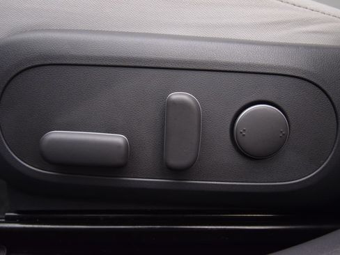 Used 2024 Hyundai Kona SEL FWD image 27