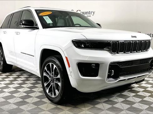 Used 2022 Jeep Grand Cherokee Overland w/ Luxury Tech Group IV image 2