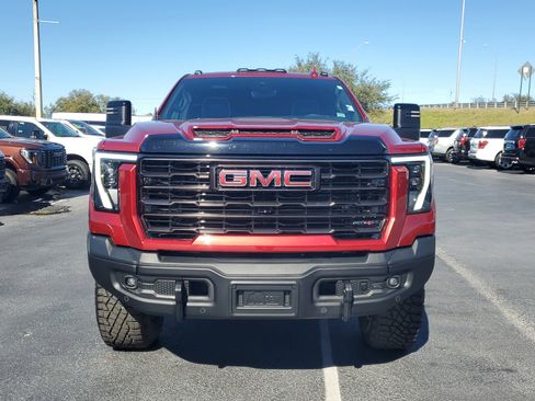 Used 2024 GMC Sierra 2500 AT4X w/ AT4X AEV Edition image 2
