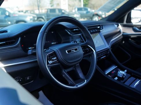 Used 2022 Jeep Grand Cherokee L Overland image 6