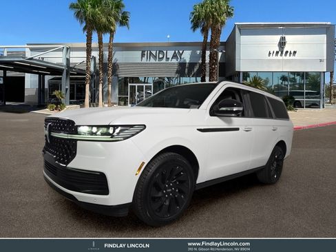 Used 2026 Lincoln Navigator Reserve AWD/4WD image 1
