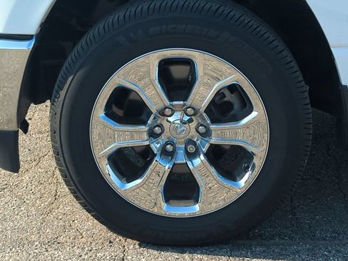 Used 2020 RAM 1500 Big Horn AWD/4WD image 10