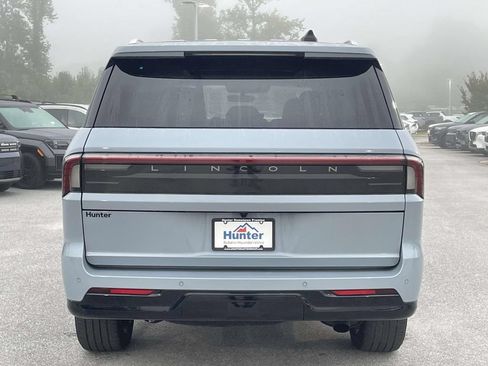 Used 2025 Lincoln Navigator Reserve AWD/4WD image 30