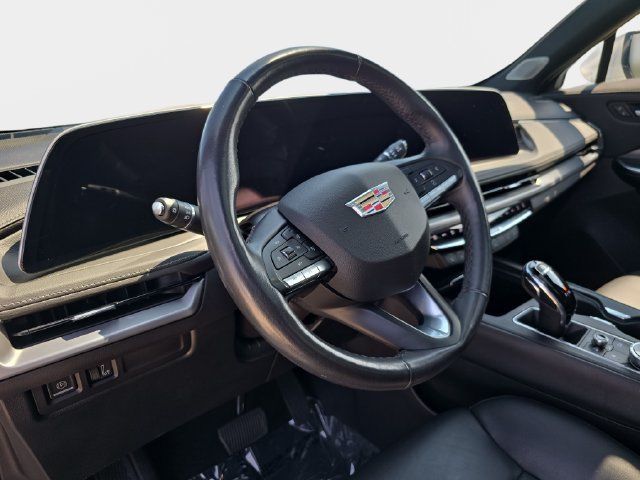 Used 2024 Cadillac XT4 Premium Luxury AWD/4WD image 19