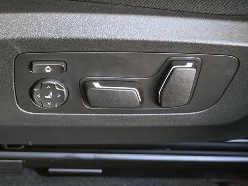 New 2026 BMW X3 xDrive30i w/ Convenience Package AWD/4WD image 18