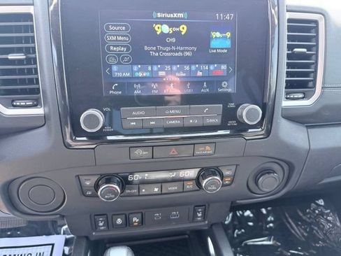 Used 2024 Nissan Frontier SV w/ SV Convenience Package RWD image 12