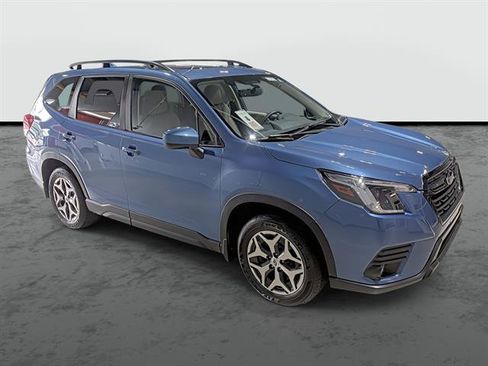 Used 2023 Subaru Forester Premium AWD/4WD image 5