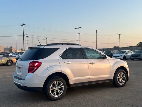 Used 2017 Chevrolet Equinox LT FWD image 24