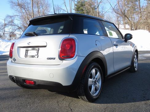 Used 2015 MINI Cooper 2-Door Hardtop image 5