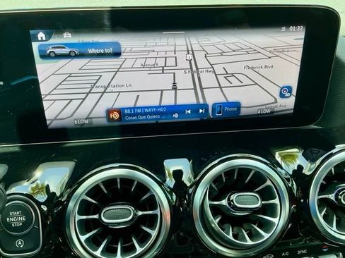 Used 2025 Mercedes-Benz GLA 35 AMG 4MATIC image 32