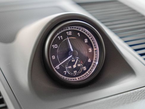 Certified 2025 Porsche Macan image 25