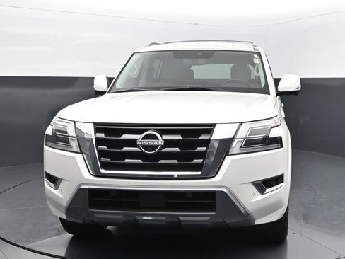 Used 2023 Nissan Armada SL w/ Captain's Chairs Package AWD/4WD image 8
