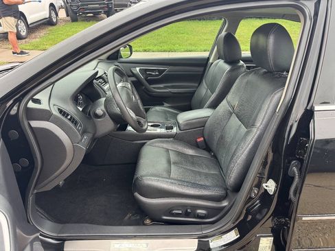Used 2016 Nissan Altima 2.5 SL w/ Moonroof Package FWD image 10