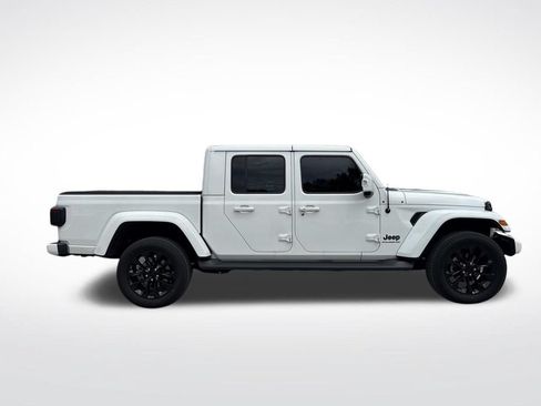 Used 2023 Jeep Gladiator Overland AWD/4WD image 4