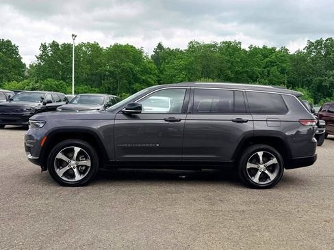 Used 2023 Jeep Grand Cherokee L Limited w/ Trailer Tow Group (B) AWD/4WD image 8