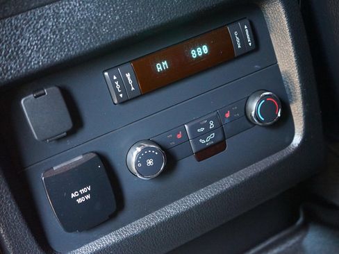 Used 2016 Ford Expedition Limited AWD/4WD image 18