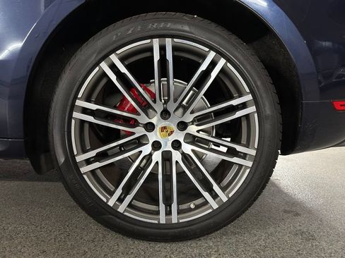 Used 2018 Porsche Macan GTS AWD/4WD image 12