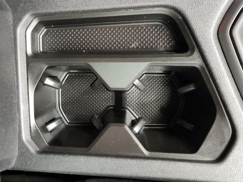 Used 2022 Volkswagen Tiguan SE w/ Panoramic Sunroof Package image 65