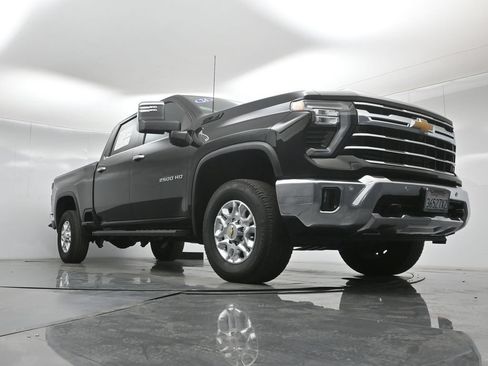 Used 2024 Chevrolet Silverado 2500 LTZ w/ LTZ Convenience Package AWD/4WD image 48