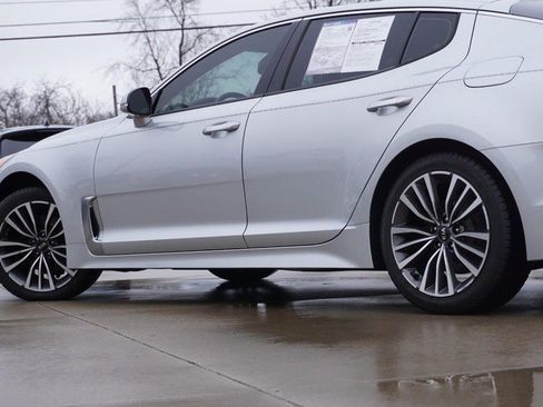 Used 2018 Kia Stinger Premium image 13