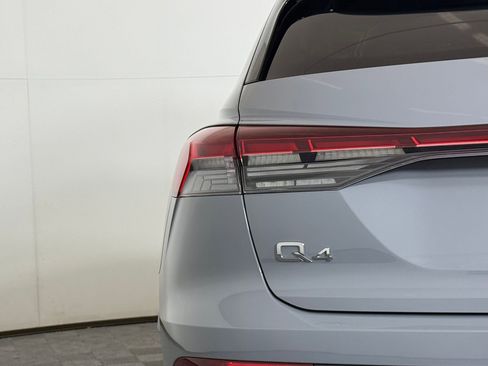 Used 2024 Audi Q4 e-tron Premium Plus w/ Premium Plus image 13