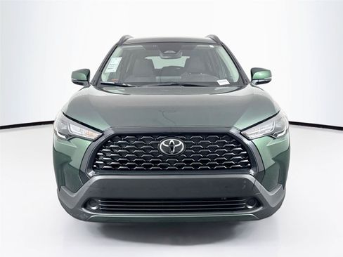 Certified 2024 Toyota Corolla Cross LE FWD image 8