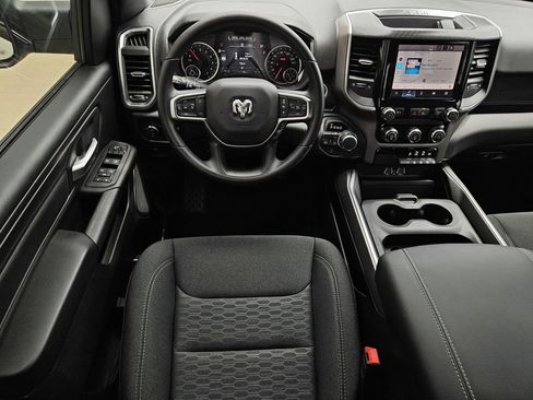 New 2026 RAM 1500 Express AWD/4WD image 9