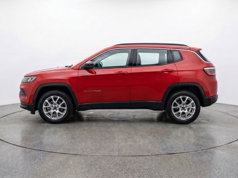 Used 2025 Jeep Compass Limited AWD/4WD image 5