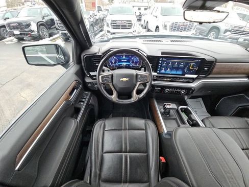 Certified 2023 Chevrolet Silverado 1500 High Country w/ High Country Premium Package image 25
