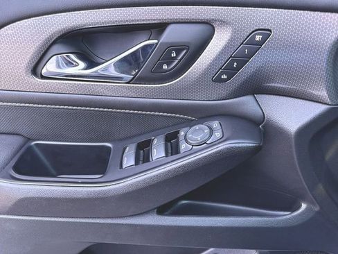 Used 2023 Chevrolet Traverse Premier w/ Redline Edition image 24