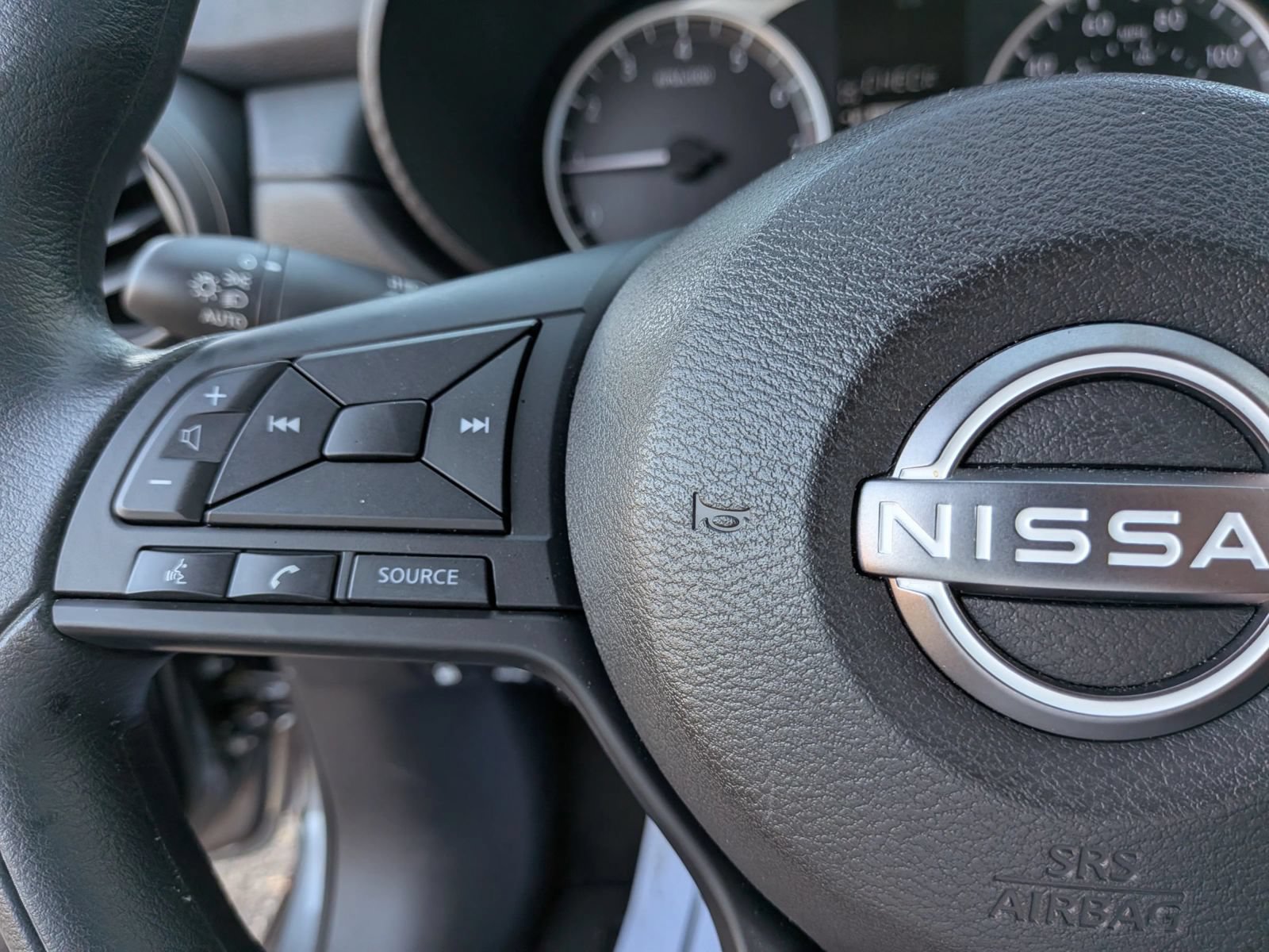 Used 2024 Nissan Versa S FWD image 37