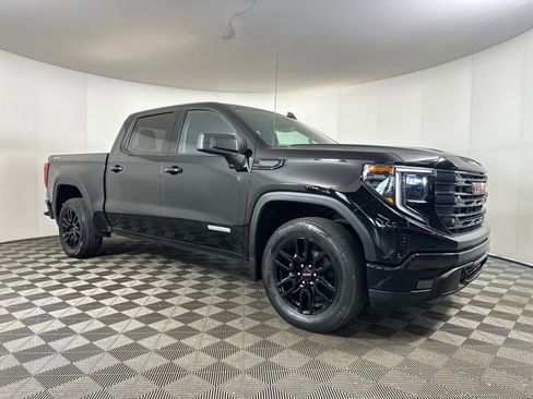 Used 2023 GMC Sierra 1500 Elevation image 2