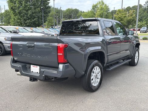 Used 2026 Toyota Tacoma SR5 AWD/4WD image 5