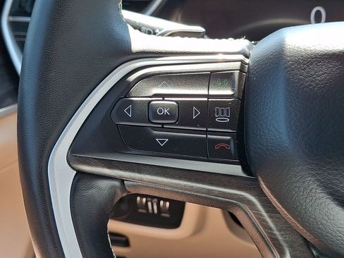 Used 2021 Jeep Grand Cherokee L Limited AWD/4WD image 23