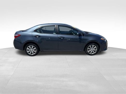 Used 2016 Toyota Corolla LE FWD image 8