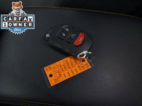 Used 2025 Jeep Wrangler Unlimited Sahara w/ Safety Group AWD/4WD image 26