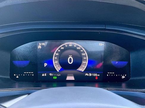 Used 2024 Volkswagen Taos SE image 13