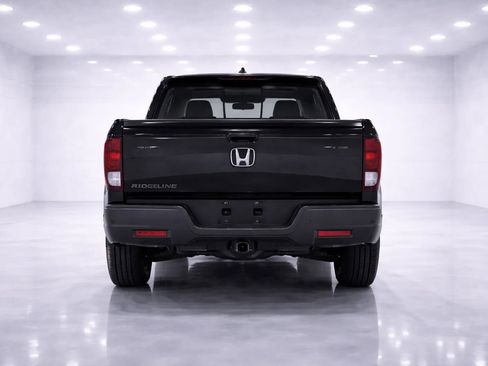 Used 2021 Honda Ridgeline Black Edition image 4