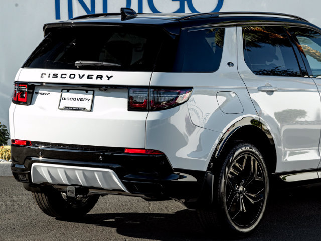 New 2026 Land Rover Discovery Sport Landmark AWD/4WD image 7