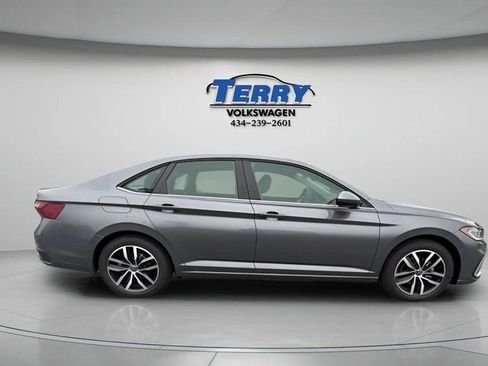 New 2026 Volkswagen Jetta SE image 1
