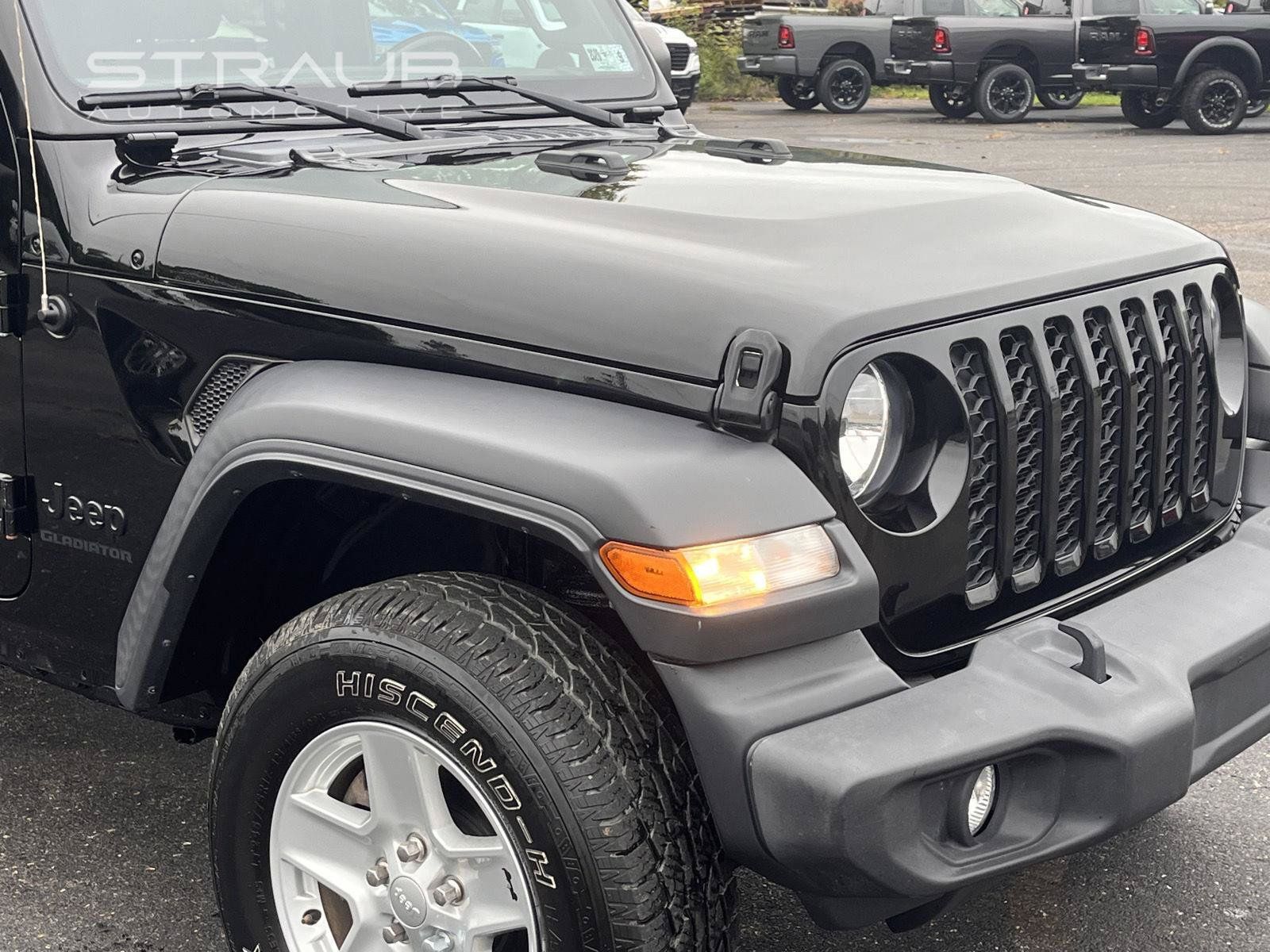 Used 2020 Jeep Gladiator Sport w/ Quick Order Package 24S AWD/4WD image 10