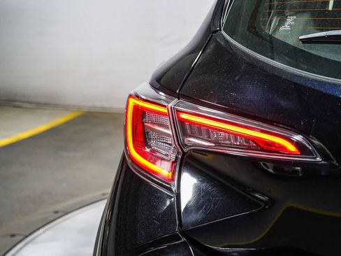 Certified 2020 Toyota Corolla SE w/ SE Preferred Package FWD image 11