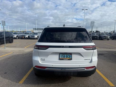 Used 2023 Jeep Grand Cherokee Limited image 6