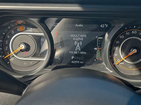 Used 2024 Jeep Wrangler Unlimited Rubicon image 15