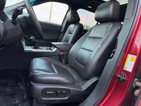 Used 2015 Ford Explorer XLT w/ Equipment Group 202B AWD/4WD image 4