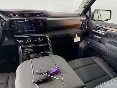 New 2026 GMC Sierra 1500 Denali w/ Denali Reserve Package AWD/4WD image 26