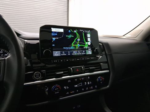 Used 2024 Nissan Pathfinder SL w/ SL Premium Package image 25